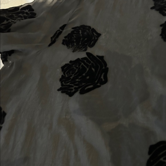 Chic Black Floral Sheer Blouse - Picture 12 of 12